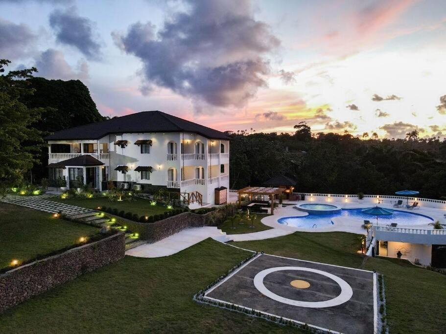 Cabrera Villa | Altos de Cabrera Village