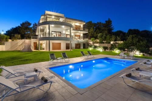 Asgourou Villa | Amaltheia Villa