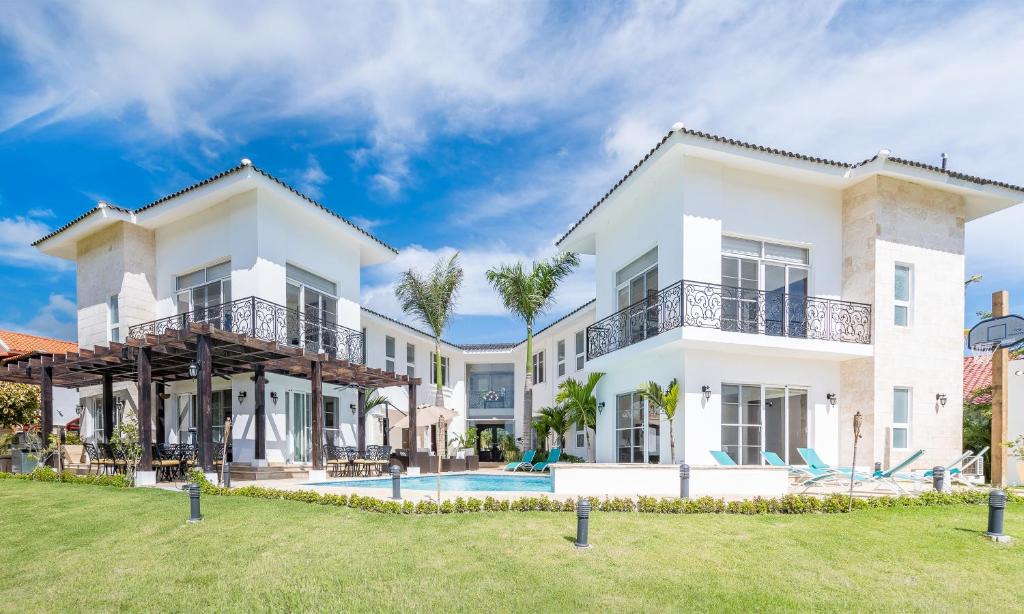 Bavaro Villa | Amazing Private Villa with Chef and Maids