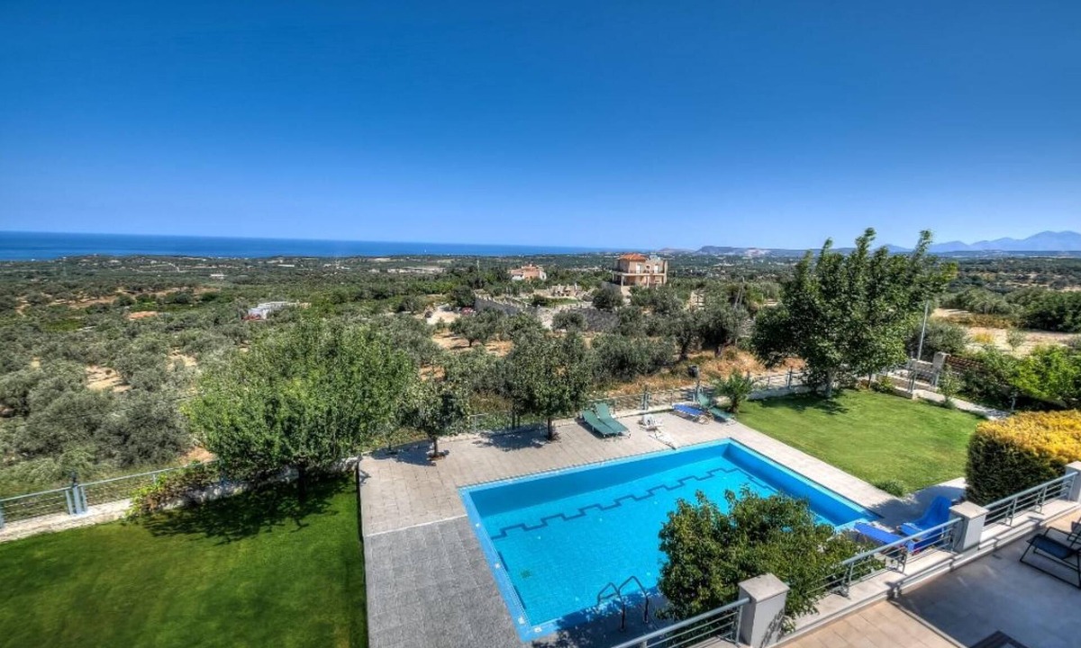 Adele Villa | Amazing Villa Arios