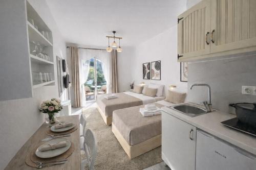 Vatos Apartment | Ameli Studio ,Balcony with Mountain View, Kitchenette, 1km to Beach by likeyourhome