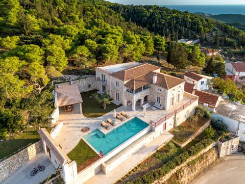 Maries Villa | Ampia Dimora Villa