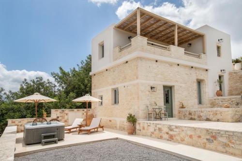 Sitia Apartment | Amvikas suites-Sitia, by Comfortbnb