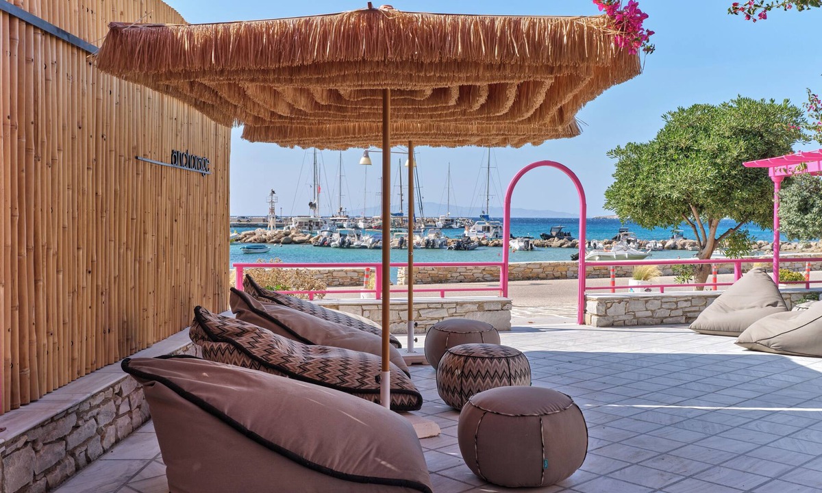 Piso Livadi Hotel | Anchorage Paros