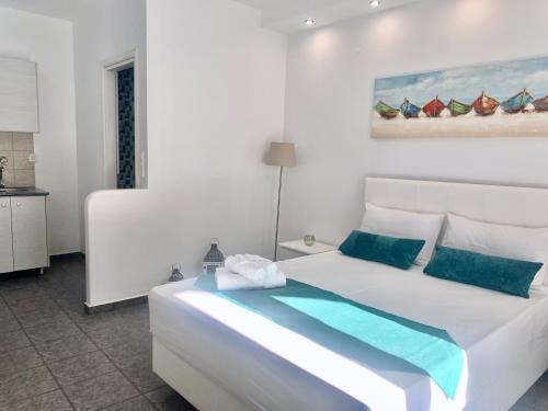 Adamas Apartment | Anemos Studios