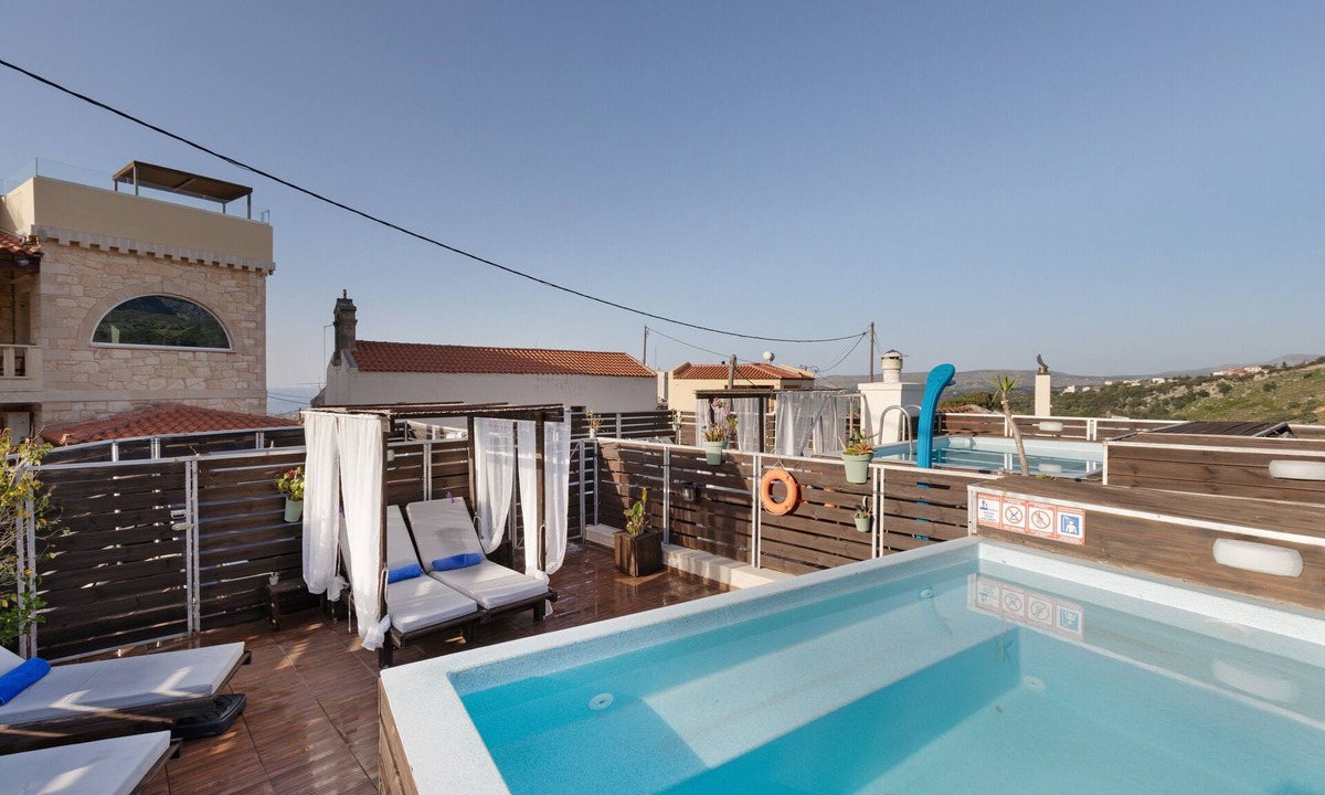 Kournas Apartment | Apartment 'Boho' with Mountain View, Wi-Fi and Air Conditioning
