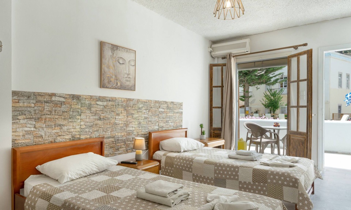 Kalymnos Town Apartment | Apartment 'Garden View No 5' with Mountain View, Wi-Fi and Air Conditioning