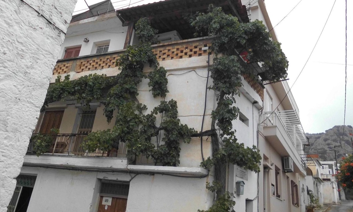 Kritsa Apartment | Apartment 'Giorgio' with Mountain View, Wi-Fi and Air Conditioning