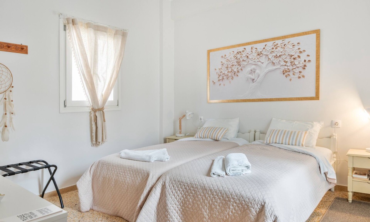 Katapola Apartment | Apartment '- Ground Floor' with Wi-Fi and Air Conditioning