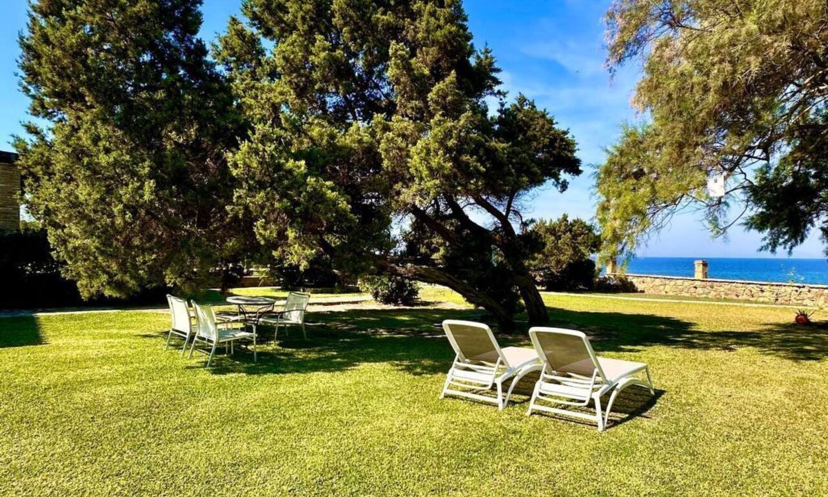 Pyrgos Apartment | Apartment mit Meer- und Gartenblick - Genari Beach by Interhome