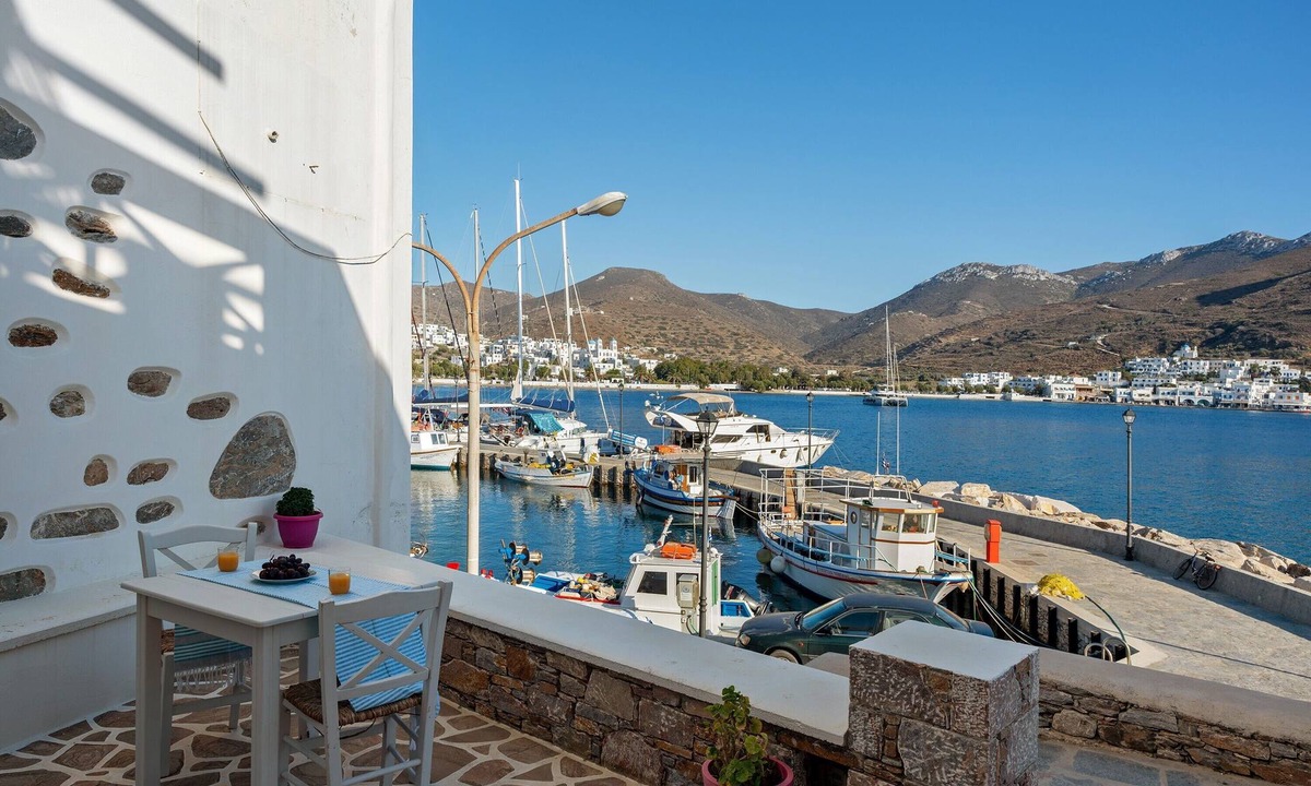 Katapola Apartment | Apartment 'Nicolas House 3' with Private Terrace, Wi-Fi and Air Conditioning