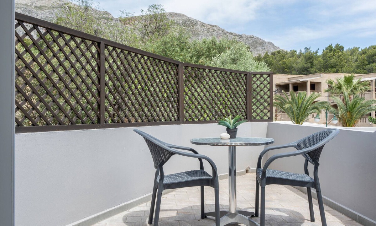 Panormos Apartment | Apartment 'No 14' with Shared Pool, Wi-Fi and Air Conditioning