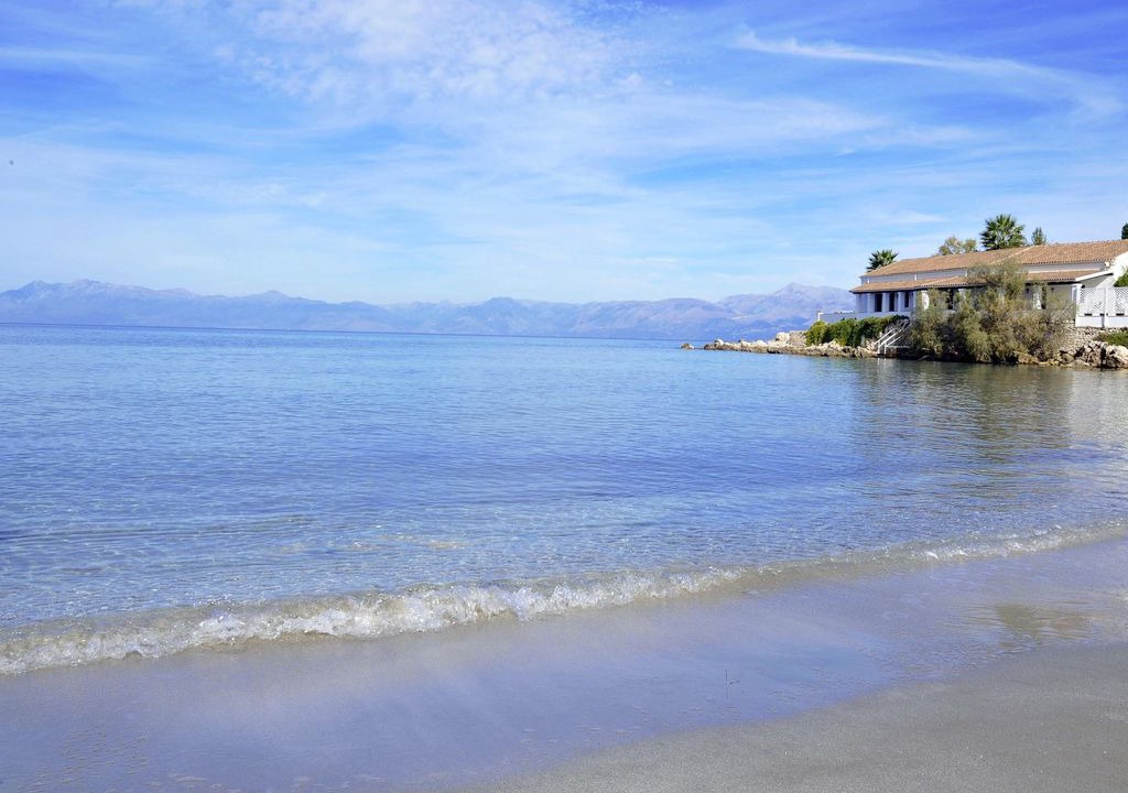 Agios Spyridon Corfu Apartment | Apartment Sofia - Beachfront