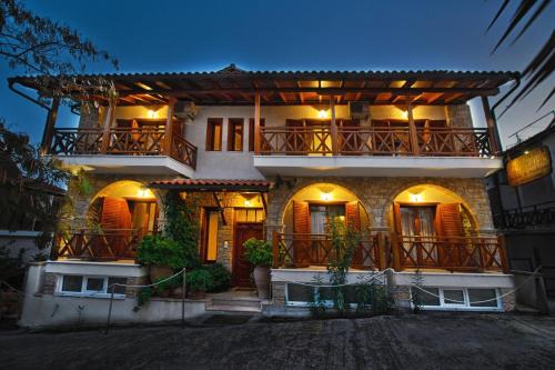 Ouranoupoli House | Archodariki