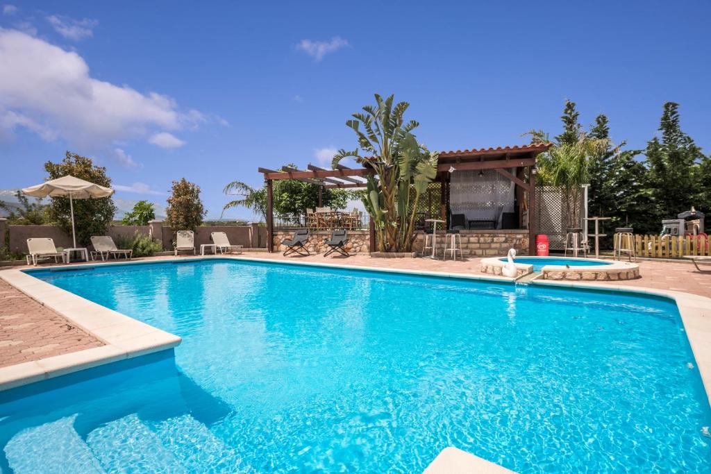 Kathiana Hotel | Areti Suites