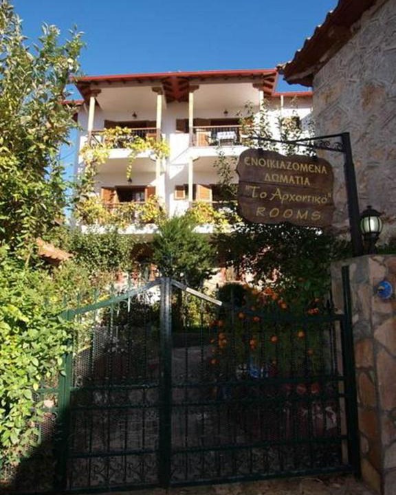 Lefkonas House | Arhontiko