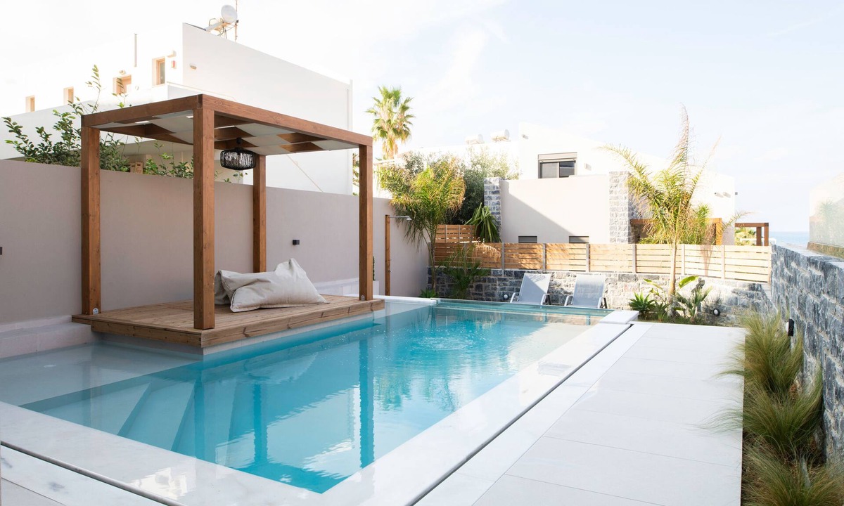 Adelianos Kampos Villa | Aria al Mare. Private Beach sunbeds and umbrellas!