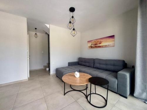Paralia Ofryniou Apartment | Ariadne Stay Complex by Horizon Homes