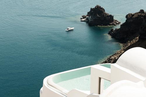 Oia Hotel | Armenaki