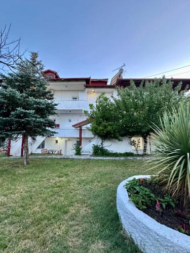 Kassandra Apartment | Artes Olive Haven