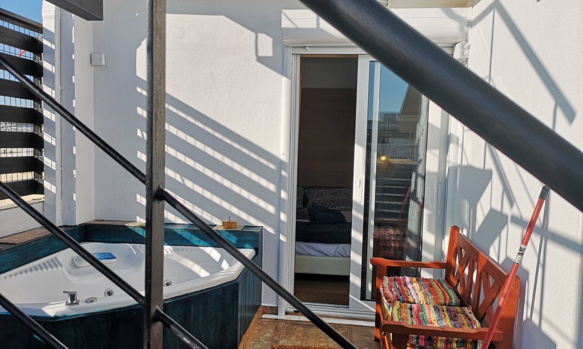 Metaxourgio Apartment | - Astraea - Jacuzzi Loft with Acropolis panoramic view