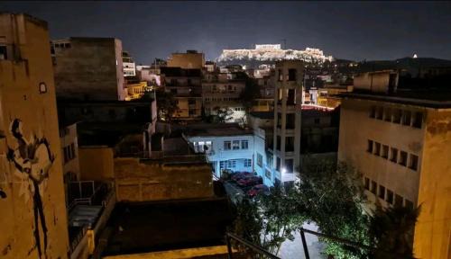 Psirri Apartment | Athens Comic House