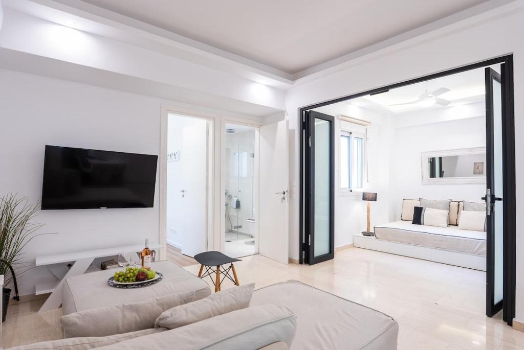 Filopappou Apartment | Athens! Didems Hideaway!