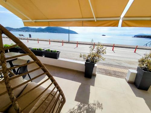 Nea Peramos Apartment | Aurora suite