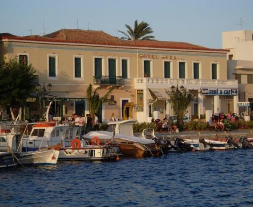 Tinos Town Hotel | Avra Hotel