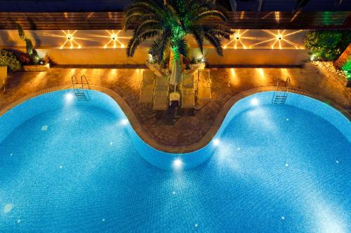 Platanes Hotel | Axos