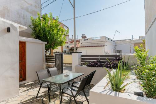 Nea Peramos House | Azure Nest