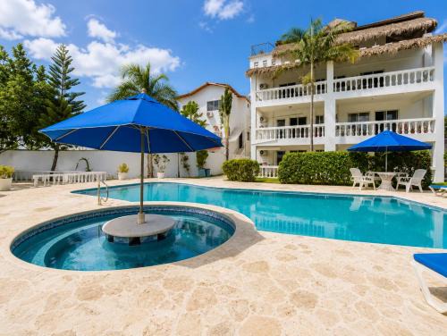 Villas Ana Maria Hotel | Bay City Condos by Linkzup