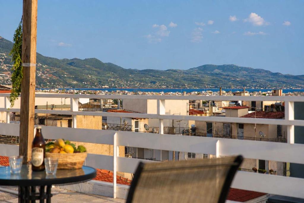 Kalamata Apartment | Bay View - Bright Modern Penthouse in Center