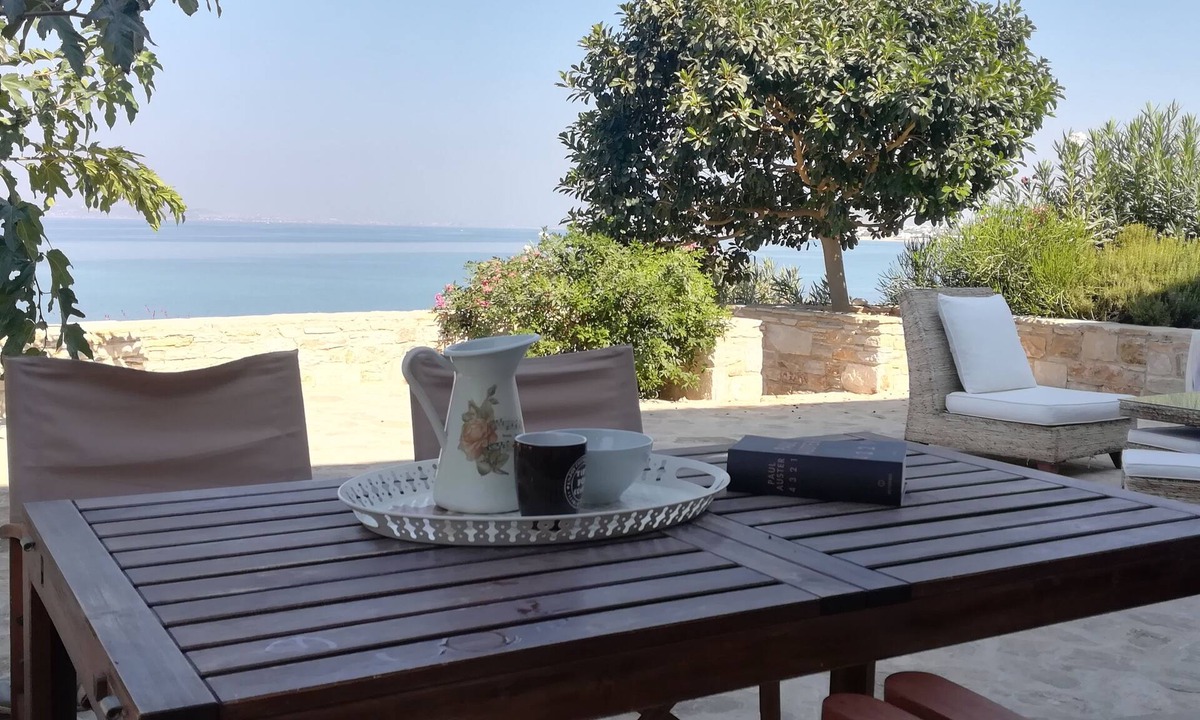 Maragas Villa | Beach House Villa Maria/sleeps 4 + 1!