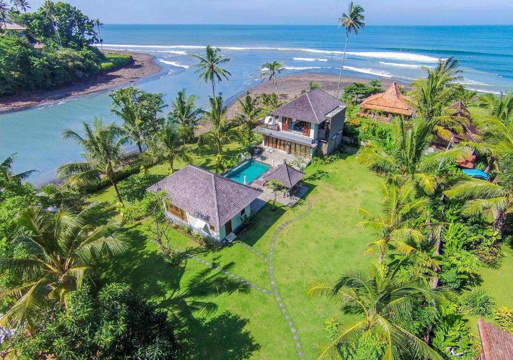 Suraberata Villa | Beach Villa Balian