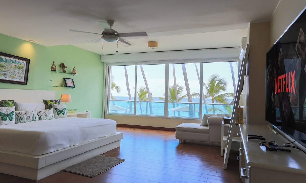 Villas Del Mar Apartment | Beachfront| 230M2 | Amazing View|Weekly Clean