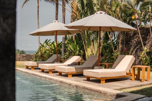 East Selemadeg Villa | Beachfront Luxury Villa in Beraban with Private Pool
