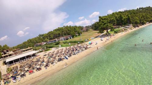 Siviri Villa | Beachfront Villa - 100m to Beach - Sleeps 10