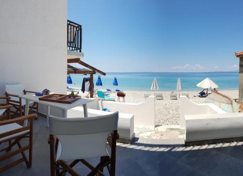 Kokkari House | Beachfront villa Ioanna