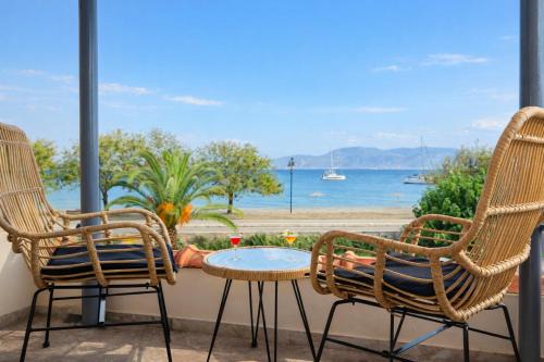 Gefira Mpania Villa | Beachfront Villa Psani - Escape with Garden