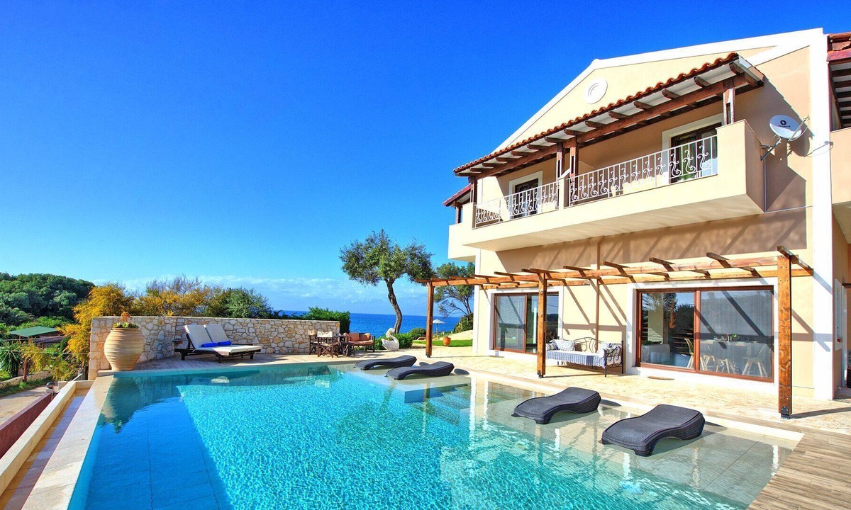 Agios Spyridon Corfu Villa | Beachfront Villa SeaWave - Seaside Villa Rental in San Spyridon, Corfu Island, Greece