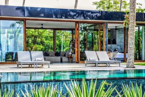 Suraberata Villa | Beachside Villa at Balian Surf Break