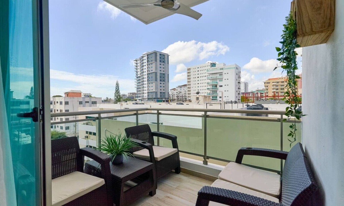 Gascue Apartment | Beautiful and Cozy City Center Apartment, Full AC, Pool, Gym, Near All