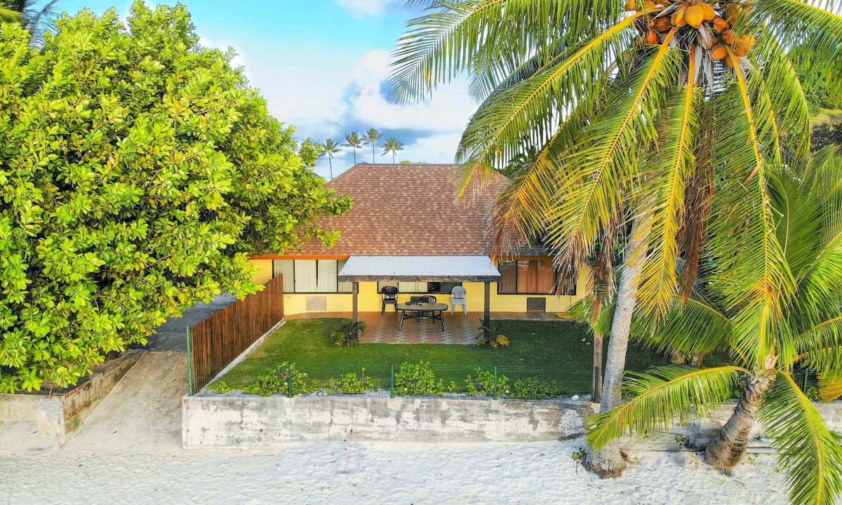 Matira House | Beautiful Beach House on famous Matira Beach!