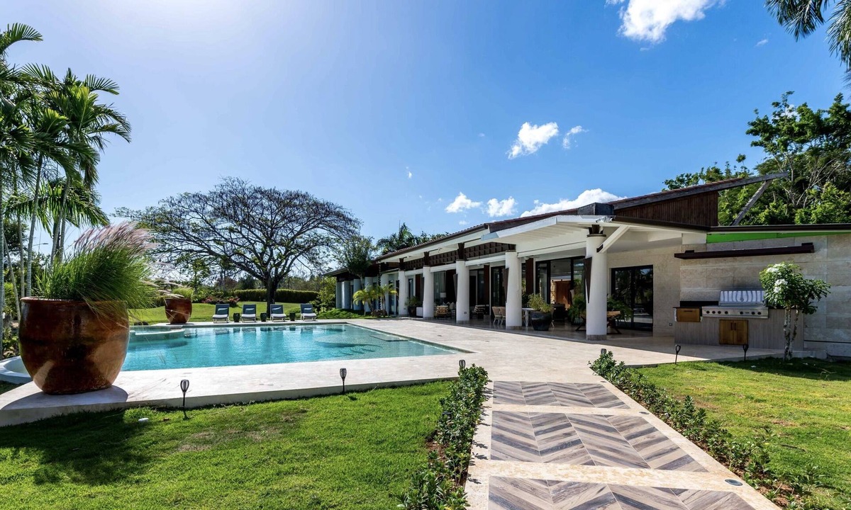 Las Piedras Villa | Beautiful & Comfortable 5Bdr Villa CDC/Pool, BBQ