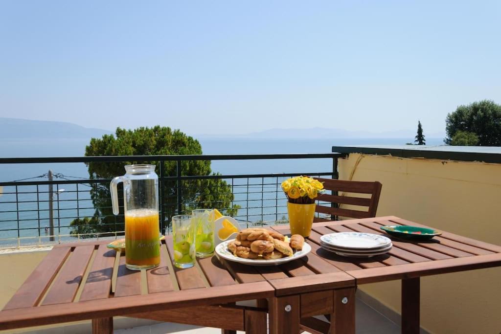 Oropos Apartment | Beautiful seaside studio with amazing view