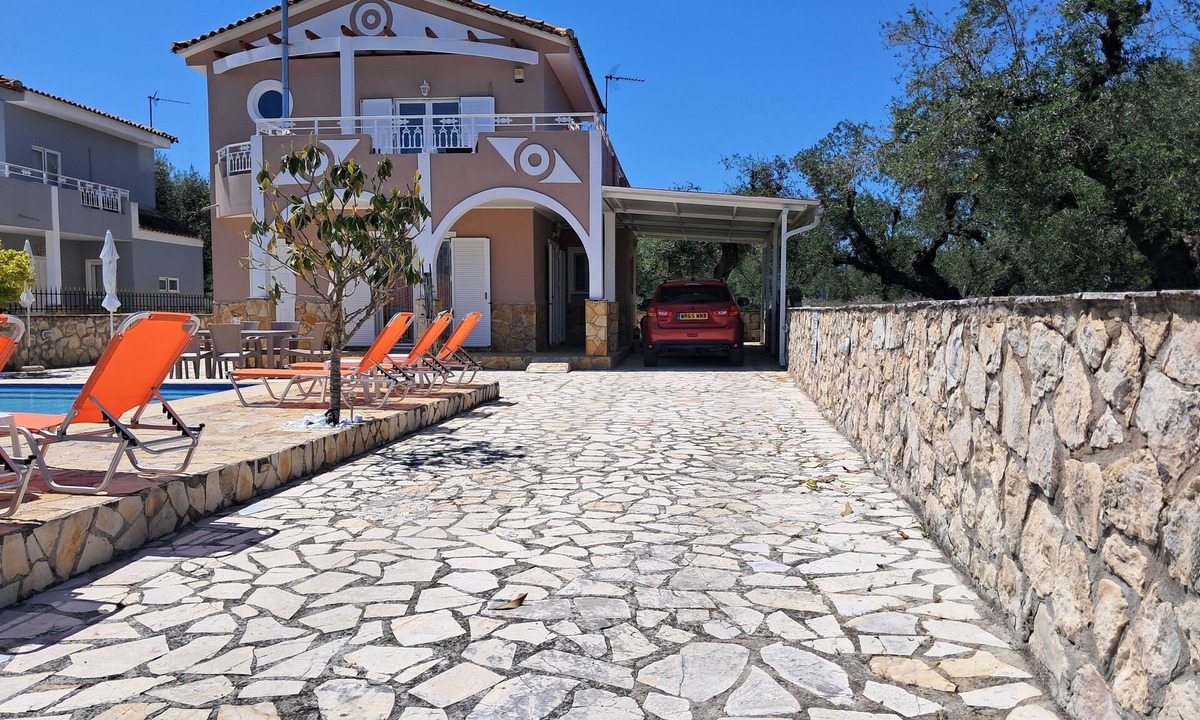 Agrilia Villa | Beautiful Villa Ella with private pool. E.O.T Licence MHTE 0428K9200476001