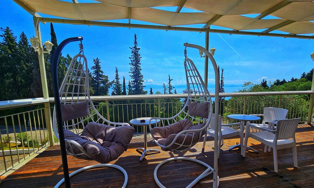 Dafnata Hotel | Benitsesbayview