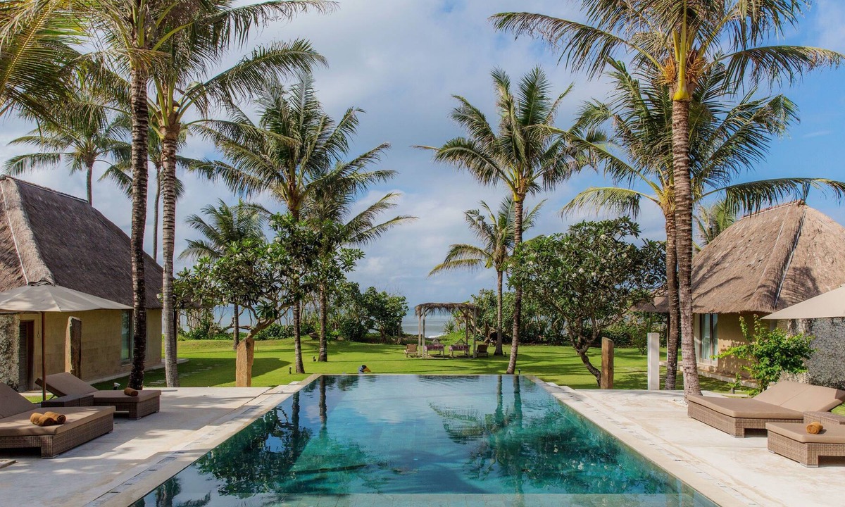 Tegal Mengkeb Villa | Beraban Beach House