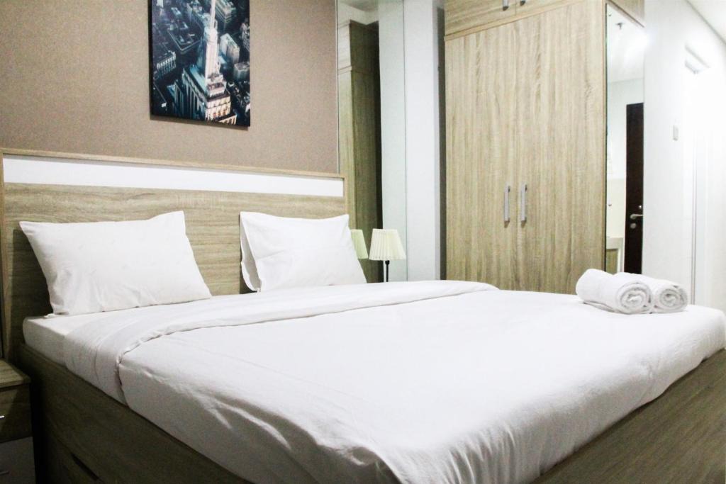 Pinang Apartment | Best Modern Studio Springwood Residence Apartment By Travelio